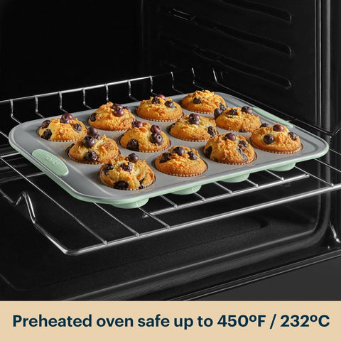 Pyrex® Metal Bakeware 8-Piece Set in Sage